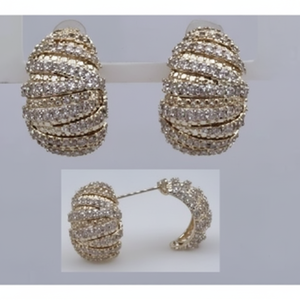 Orecchini Vintage Premium oro bianco e giallo con diamanti placcati in oro per feste alla moda - Product Image 1