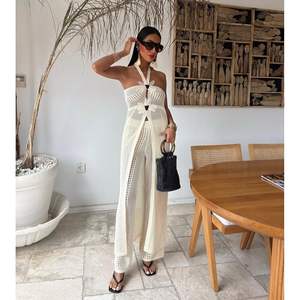 Conjunto de Top Halter y Pantalones de Ganchillo para Mujer, Verano 2026, Transpirable, con Diseño Calado y Decoración Floral 3D, Ropa de Playa - Product Image 4