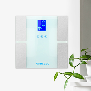 Pèse-personne de salle de bain avec calculateur d'IMC et de graisse corporelle, écran LCD, capacité de 180 kg et alimentation par piles - Product Image 6