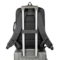 Tas Ransel Laptop Profesional YY 2025 Desain Ramping Baru 15.6 Inci Tahan Air Port Pengisian Daya USB Desain Anti Benturan Kapasitas Besar Bisnis