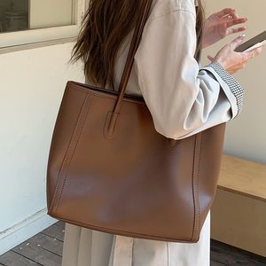 Sac fourre-tout pour femme, grande capacité, couleur marron unie, fermeture à glissière, sac à bandoulière pour les trajets quotidiens - Product Image 1