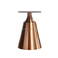 Table basse moderne et créative de luxe avec pieds en acier inoxydable plaqué, plateau rond en marbre, base en métal stable