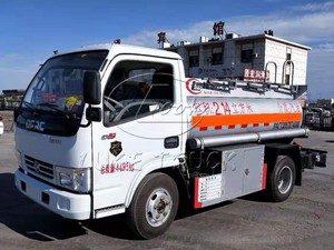 Camión Cisterna 4x4 para Transporte de Combustible, Vehículo de Transporte de Tanques de 5m³-10m³ para Campos Petroleros - Product Image 4