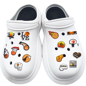 Breloques de chaussures de sport de <span class=keywords><strong>basketball</strong></span> de dessin animé personnalisées, accessoires de breloques en PVC pour sabots, pour la décoration de chaussures - Product Image 1