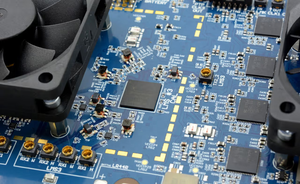 LimeSDR X3 que integra tres transceptores Lime Microsystems LMS7002M, admite 4G, 5G y ADPD para linealización de PA. - Product Image 2