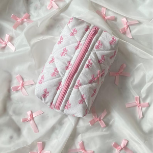 手工绗缝草莓化妆包粉色格子拉链洗漱包定制刺绣可爱女性化妆包 - Product Image 6