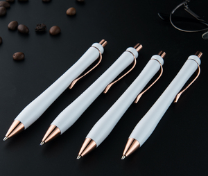 Penna a Sfera GemFully Winning Product 2026 Bella White con Finiture in Oro Rosa a Forma di Donna - Product Image 5