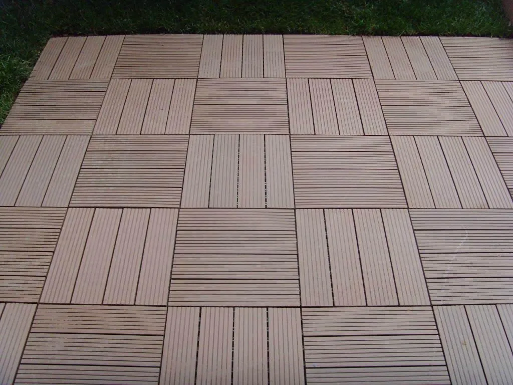 Wpc Composiet Dek Tegels Waterdicht Wpc Diy Decking Tegels Outdoor Lage Onderhoud Outdoor Vloeren Tegels