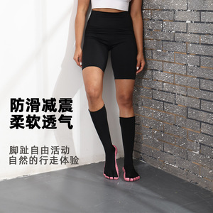 Zapatos Golensha de corte alto con cinco dedos para mujer, parte superior de malla, suela de goma, entresuela de EVA, zapatos para entrenamiento cruzado y fitness. - Product Image 1