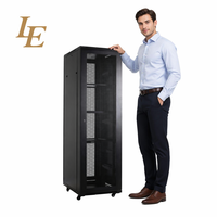 Rak Server Kabinet Jaringan Pusat Data Berdiri Lantai Baja 11U 800*800mm Tersedia