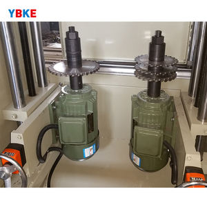 Fresadora Vertical para Perfiles de UPVC/PVC/Aluminio para Puertas y Ventanas, Equipada con PLC y Motor de 4.4kw, Fácil de Operar - Product Image 5