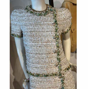 Set Gonna in Tweed Cruise 25/26, Cotone e Lana, Elegante Gonna Midi di Lusso, <span class=keywords><strong>Top</strong></span> Verde in Tweed Ricamato con Gioielli in Vetro, Set Gonna Lunga in Tweed - Product Image 6