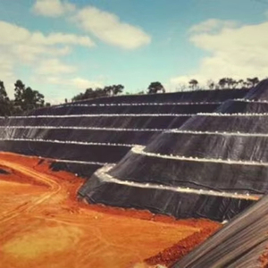 Lót <span class=keywords><strong>HDPE</strong></span> geomembranes màu đen mịn <span class=keywords><strong>1.25mm</strong></span> <span class=keywords><strong>HDPE</strong></span> <span class=keywords><strong>geomembrane</strong></span> Pond Liner được sử dụng cho quản lý chất thải trong Latin Mỹ giá - Product Image 3