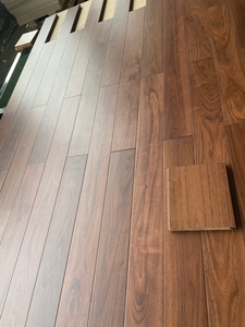 Piso de Madera Maciza de Teca China, Color Nogal, Resistente al Desgaste, para Decoración de Interiores Inmobiliarios - Product Image 3