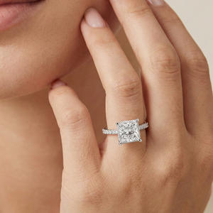 Anillo de compromiso Halo Solitaire Princess para mujer con diamante cultivado en laboratorio de 4.25 quilates, certificado IGI, plata de ley 925, para boda o fiesta. - Product Image 1