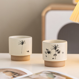 Tasse en céramique classique beige motif paysage désertique, tasse à thé en grès minimaliste imprimé chameau et palmier pour la maison et la cérémonie du thé - Product Image 5