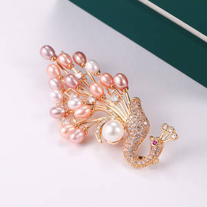 5mm Water Drop Shaped Freshwater Pearl Brooch <b>Peacock</b> Style with Copper Alloy Inlaid Zircon Pins for Chest Flower Arrangements - Product Image 2