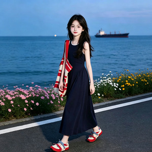 Abito lungo estivo senza schienale e senza maniche per bambine, modello svasato, casual e alla moda - Product Image 3