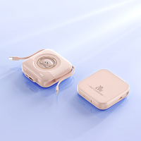 Nouvelle conception Portable petite banque d'alimentation de secours 10000mah 20000mah charge rapide câbles intégrés pour les cadeaux
