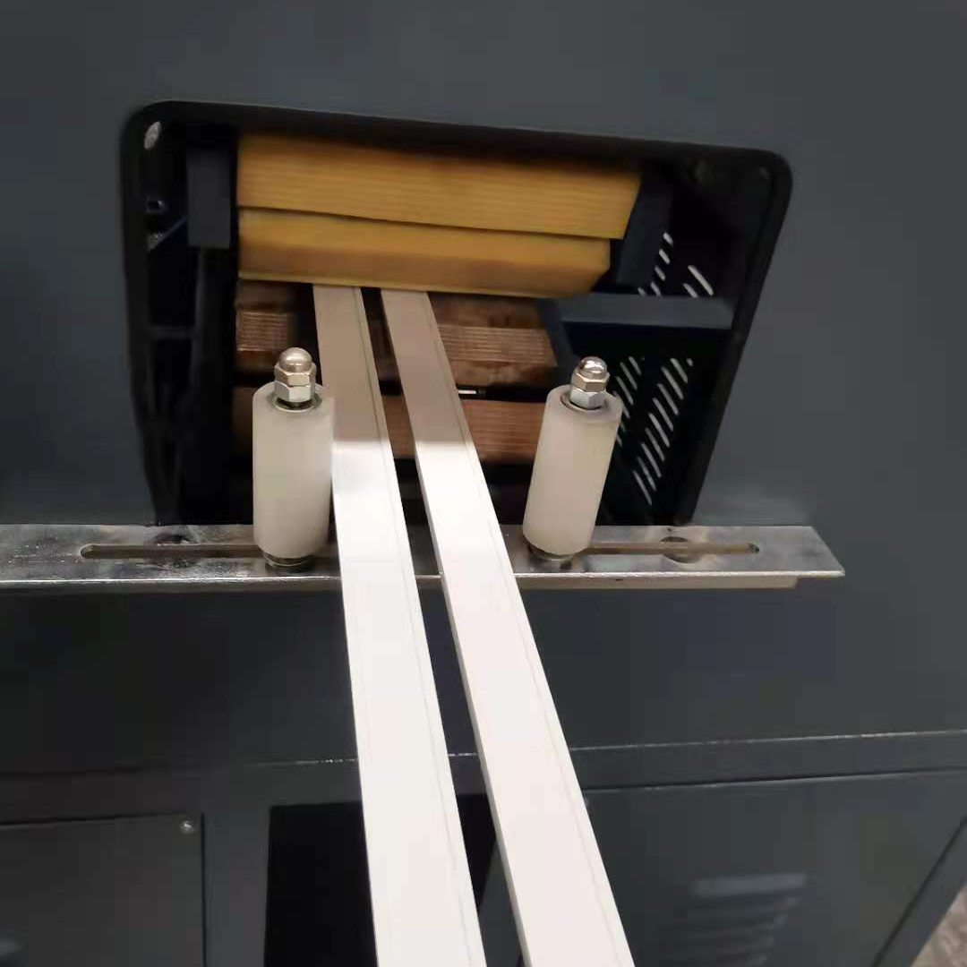 Экструзионная Машина для пвх профиля/машина для производства водосточных желобов из ПВХ