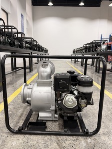 Bomba de Agua a Gasolina Estándar de 40 HP (Serie de Bombas con Motor de Gasolina), 15m de Altura de Elevación, Arranque Manual - Product Image 3