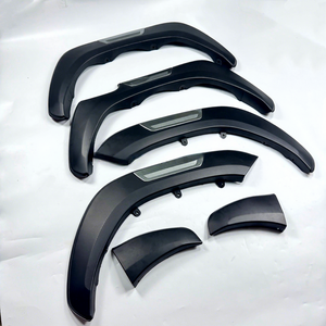 บังโคลนหน้าและแถบตกแต่งสำหรับรถยนต์โตโยต้า ไฮลักซ์ รีโว่ ปี 2016-2024 อุปกรณ์ตกแต่งภายนอกรถยนต์ที่ทนทาน - Product Image 2