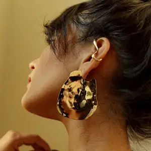 मोटी असली सोने की प्लेटिंग पीतल बहु-परत कान निकल मुक्त महिलाओं के लिए सरल क्लिप