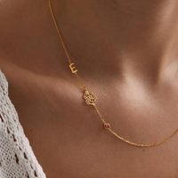 Collier EManco personnalisé avec pendentif lettre florale, chaîne en or, élégant, pour anniversaire, occasion spéciale, cadeau de bijoux pour les fêtes