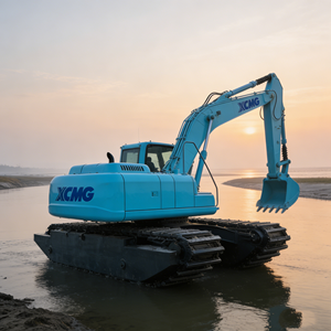 Excavatrice amphibie durable et peu coûteuse pour l'entretien des canaux et la remise en état des terres - Product Image 1