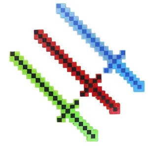 Zhiqu juguete al por mayor Led Light Up Diamond Pixel espada luz intermitente sable de luz juguete Minecraft espada