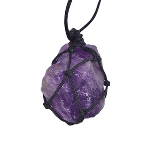Ciondolo in Cristallo Grezzo, Gioielli in Cristallo Naturale, Grande Collana di Ametista Viola con Gemma Grezza in Rete Avvolgente - Product Image 5