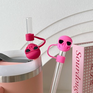 Superventas: Cubierta de pajita de alta calidad que brilla en la oscuridad con diseño de calavera, tipo tapa antipolvo para vasos Ice Bucks, accesorio explosivo para pajitas. - Product Image 5