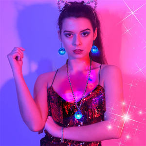 Gran oferta, pendientes <span class=keywords><strong>de</strong></span> bola <span class=keywords><strong>de</strong></span> discoteca iluminados, pendientes <span class=keywords><strong>de</strong></span> luz LED, pendientes <span class=keywords><strong>de</strong></span> los años 60 y 70 <span class=keywords><strong>para</strong></span> mujeres y niñas, fiesta <span class=keywords><strong>de</strong></span> <span class=keywords><strong>despedida</strong></span> <span class=keywords><strong>de</strong></span> soltera, disfraz <span class=keywords><strong>de</strong></span> Navidad - Product Image 6