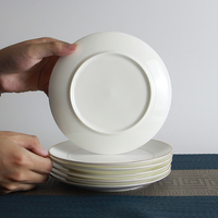 Assiettes plates blanches en gros avec bordure dorée, vaisselle en porcelaine fine (42 %),assiettes de présentation pour mariage