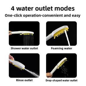 Nuevo cepillo de baño para mascotas grandes con pistola pulverizadora, hecho de plástico duradero para limpieza, masaje y aseo. - Product Image 3