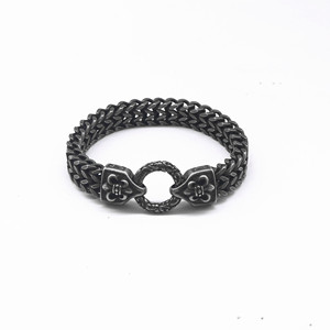 Bracelet pour homme en argent tibétain yunnique, design géométrique croisé, style punk rétro, bijoux pour les passionnés de moto - Product Image 1