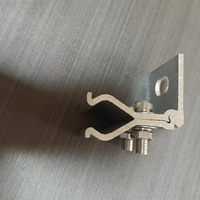 Support solaire monobloc à joint debout, fixation PV en aluminium résistant à la corrosion pour l'installation de panneaux solaires sur toiture métallique