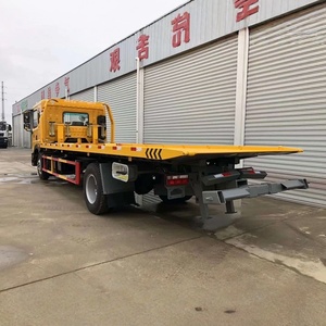 Dongfeng 4x2 Diesel Wrecker Towing <b>Truck</b> Manual Transmission Euro 2 Emission Standard <b>Flatbed</b> Road Rescue <b>Truck</b> - Product Image 5