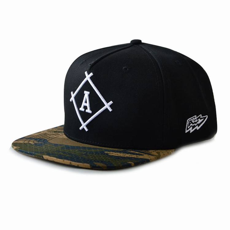 Индивидуальный заказ для мужчин Бесплатная кепки Snapback с зеленым под полями веревки шапки пустой