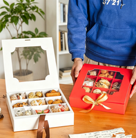 Boîte cadeau en pâte à sucre blanche personnalisée avec fenêtre transparente en PVC, compartiment divisé, boîte d'emballage pour biscuits et chocolats avec ruban