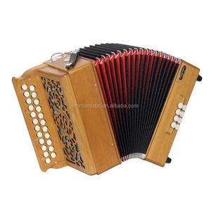 Acordeón Diatónico Cagnoni Reeds de 23K y 8 Bajos con Botones de Madera - Product Image 2