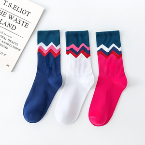 Calcetines de Skateboard de Mezcla de Algodón, Poliéster y Spandex para Hombre y Mujer - Calcetines Deportivos Tejidos a la Moda, Absorbentes de Sudor y con Opción de Personalización ODM - Product Image 3
