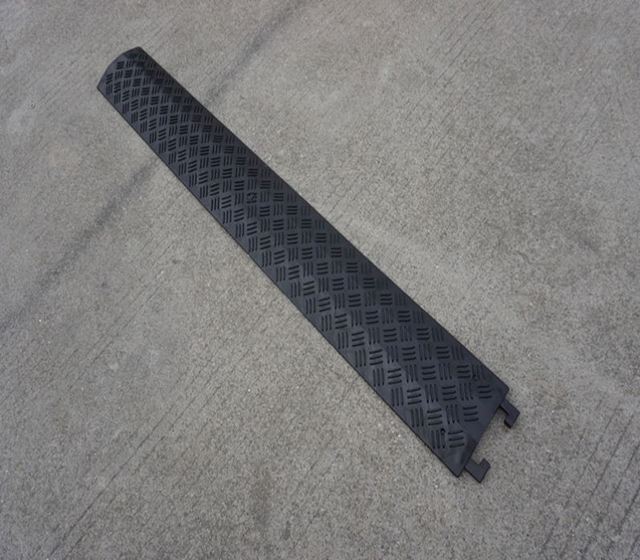 Rubber Warehouse Cable Protector Wire Cover Ramp PVC Rubber Floor Cable Cover Protector