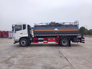 Camion-citerne à Diesel avec Remorque - Product Image 3