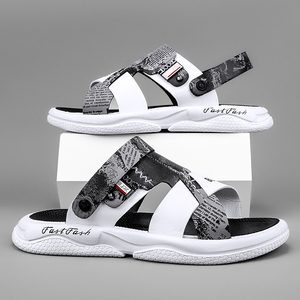 Sandali convertibili in PVC con stampa giornale da uomo, con cinturino regolabile, suola spessa ammortizzata, punta aperta, per l'estate, passeggiate quotidiane, casual - Product Image 6