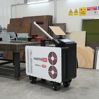 Machine de nettoyage au laser pulsé 300W pour l'élimination de la rouille, de la peinture et des moisissures, restauration des surfaces métalliques, du bois et des bâtiments