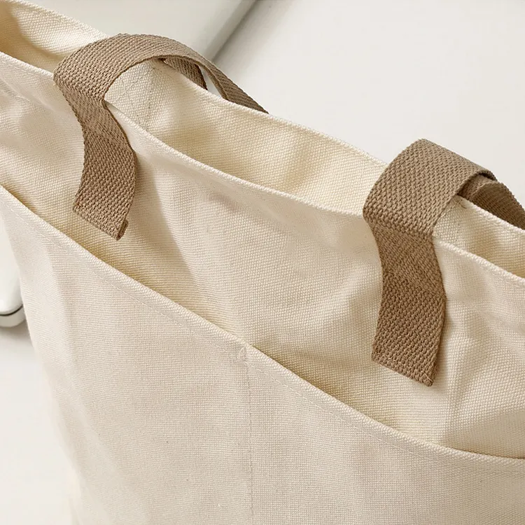 Schwere dicke kleine Beige-Tote-Tasche mit Taschen und Reißverschluss bequeme Einkaufslösung