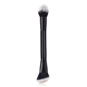 Pinceau de maquillage double embout pour le contour du visage, le fond de teint, le correcteur, la poudre et le blush, adapté aux produits liquides et crèmeux - Product Image 1