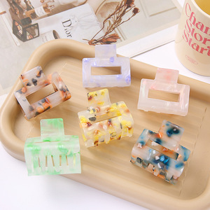 Pinces à cheveux carrées moyennes en acrylique coréennes et pinces pour <span class=keywords><strong>queue</strong></span> <span class=keywords><strong>de</strong></span> <span class=keywords><strong>cheval</strong></span> - Pinces à cheveux tendance pour femmes - Product Image 1