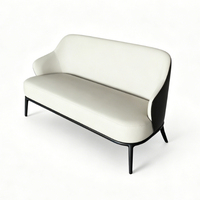 Fauteuils de détente modernes de luxe en cuir PU écologique et durable pour les chambres d'hôtel